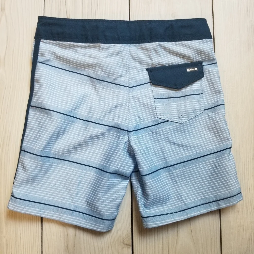 Hurley Shoreline Blue Striped Boys swim shorts Size 5 NWT